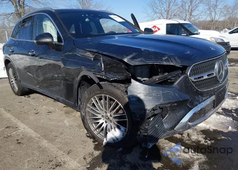 2024 Mercedes-Benz Glc 300 4Matic Suv z USA, uszkodzony, nr VIN W1NKM4HB6RF212365